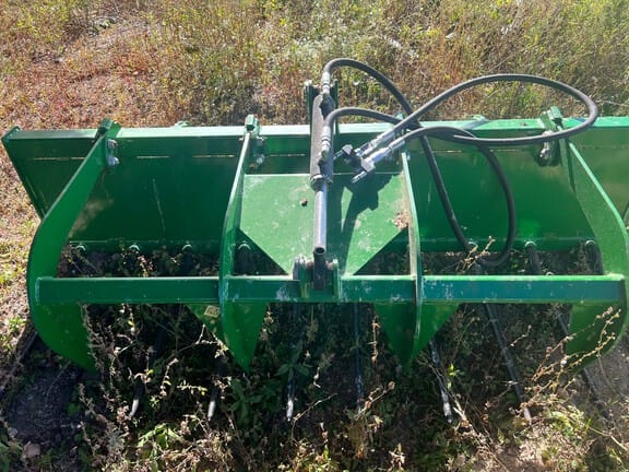 2017 Frontier AM11G Image