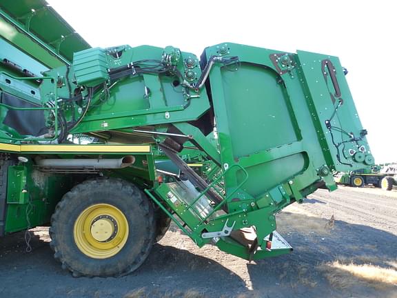 Image of John Deere CP690 equipment image 2