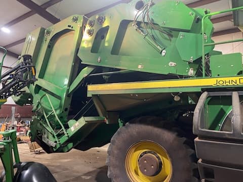 Image of John Deere CP690 equipment image 2