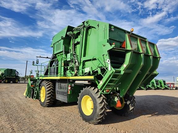 Image of John Deere CP690 equipment image 2