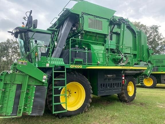 Image of John Deere CP690 equipment image 2