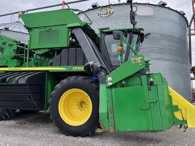 Image of John Deere CP690 equipment image 2