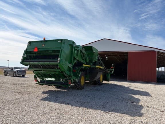 Image of John Deere CP690 equipment image 4