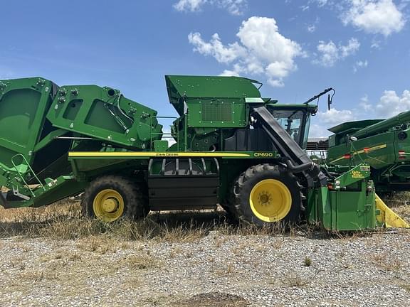 Image of John Deere CP690 equipment image 4