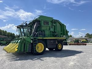 2017 John Deere CP690 Image