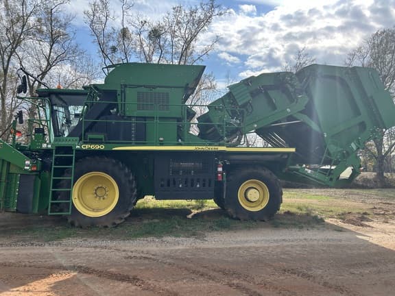 Image of John Deere CP690 equipment image 4