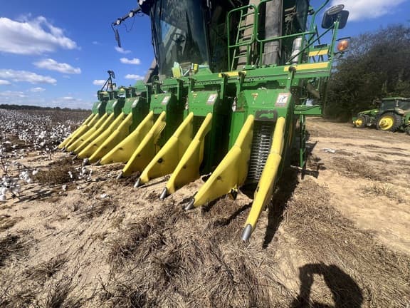 Image of John Deere CP690 equipment image 3