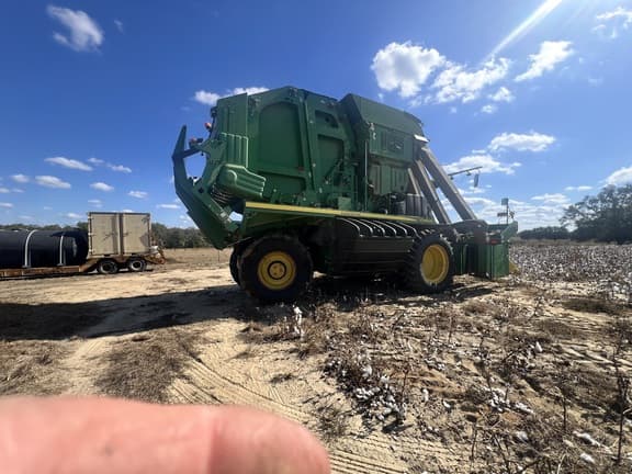 Image of John Deere CP690 equipment image 2