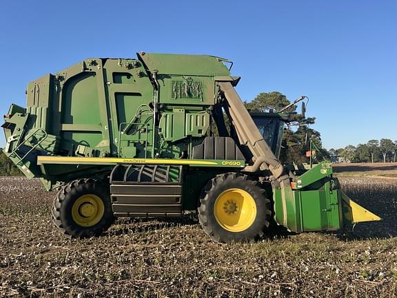 Image of John Deere CP690 equipment image 2