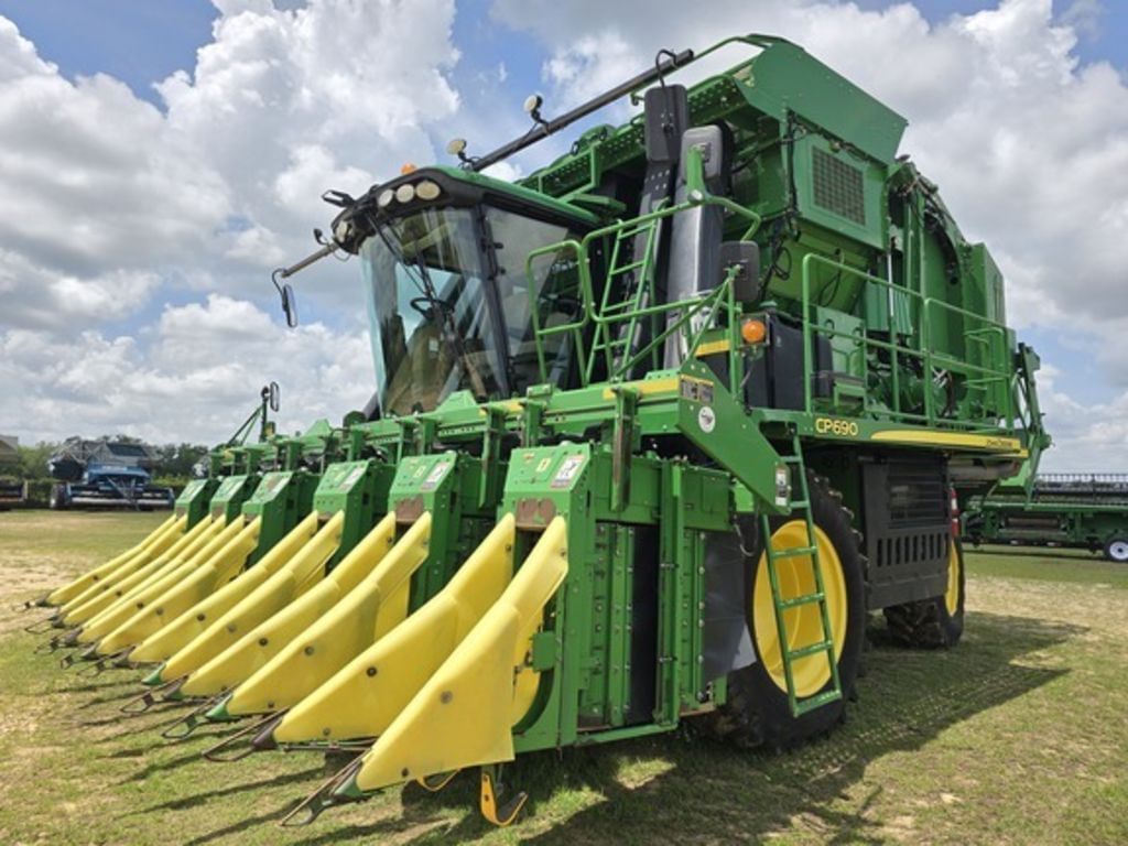 Main image John Deere CP690