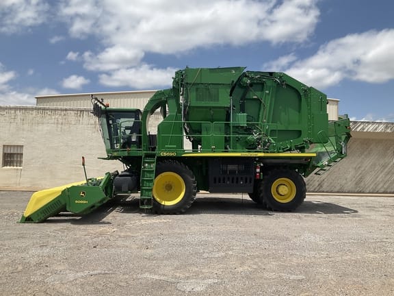 2017 John Deere CS690 Equipment Image0