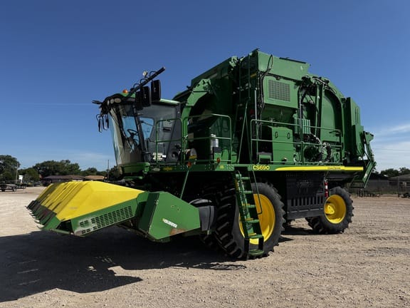 2017 John Deere CS690 Equipment Image0