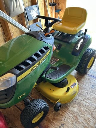 Image of John Deere D110 equipment image 1
