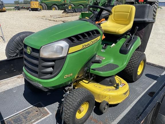 Image of John Deere D125 Primary image