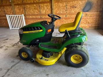 Main image John Deere D125
