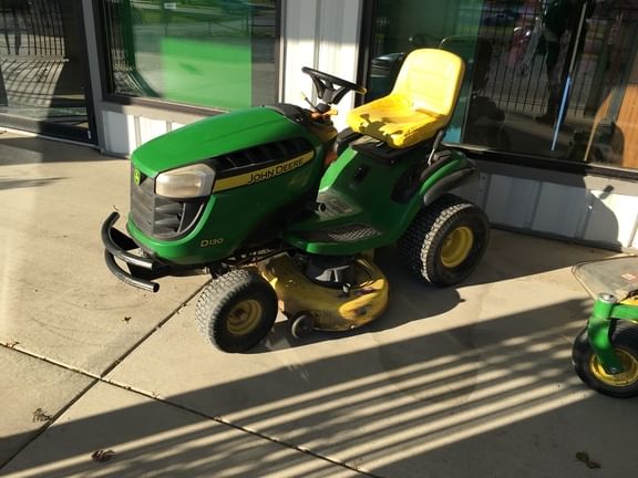 Main image John Deere D130