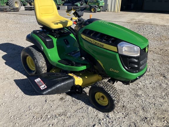 Image of John Deere D130 equipment image 1