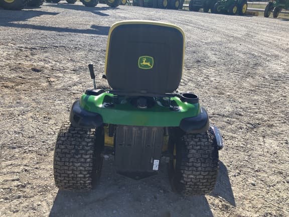 Image of John Deere D130 equipment image 4