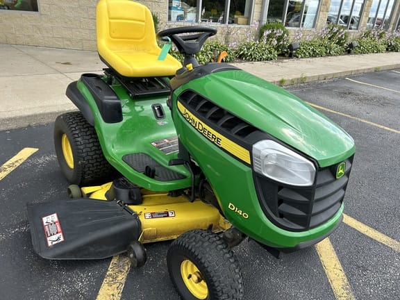 Main image John Deere D140