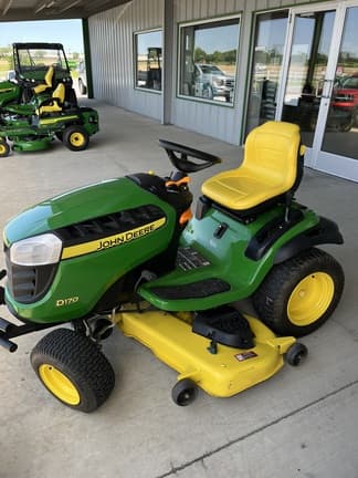 Image of John Deere D170 equipment image 2