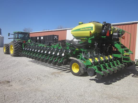 Image of John Deere DB60 equipment image 3