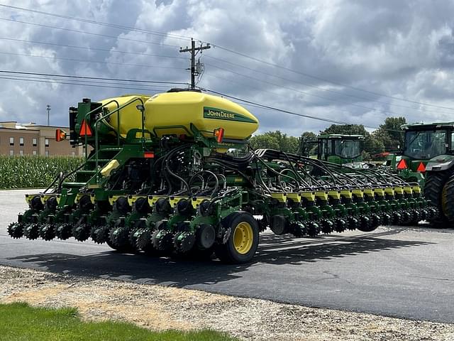 Image of John Deere DB60 equipment image 4