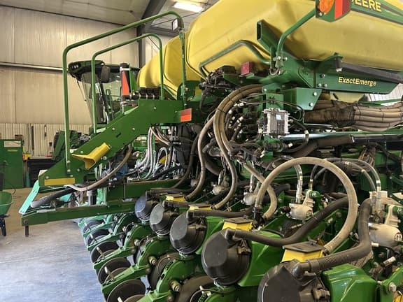 Image of John Deere DB60 equipment image 4