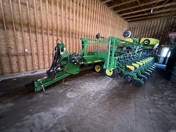 2017 John Deere DB60 Equipment Image0