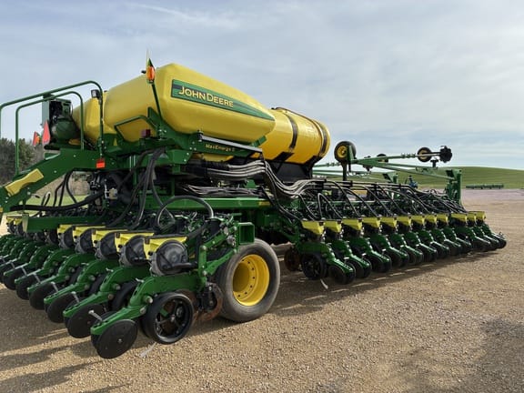 2017 John Deere DB66 Equipment Image0