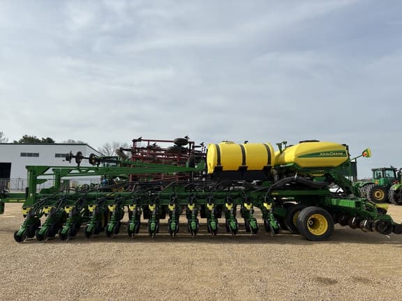 Image of John Deere DB66 equipment image 2