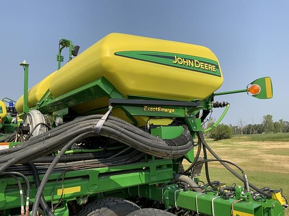 Image of John Deere DB80 equipment image 2