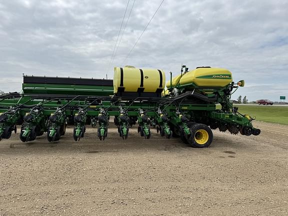 Image of John Deere DB80 equipment image 2