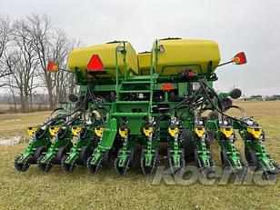 Main image John Deere DB90 7