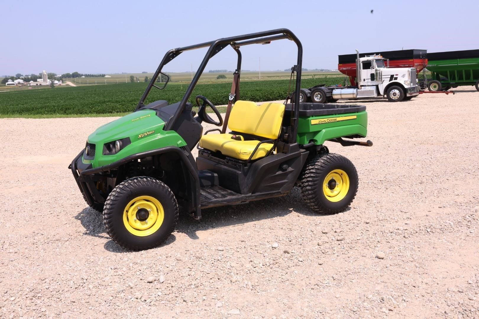 2017 John Deere XUV 590i Gator Equipment Image0