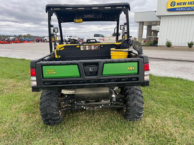 Image of John Deere XUV 835M equipment image 3