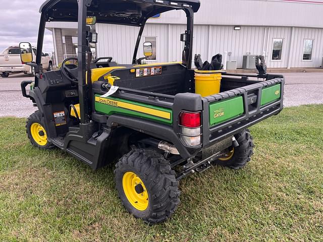 Image of John Deere XUV 835M equipment image 4