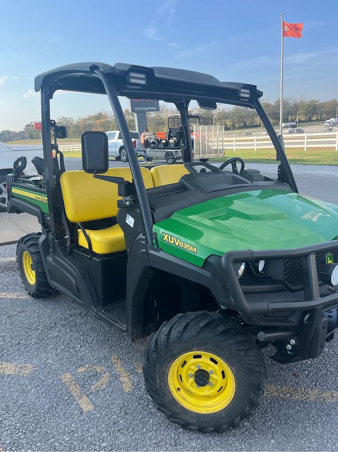 Image of John Deere XUV 835M Primary image