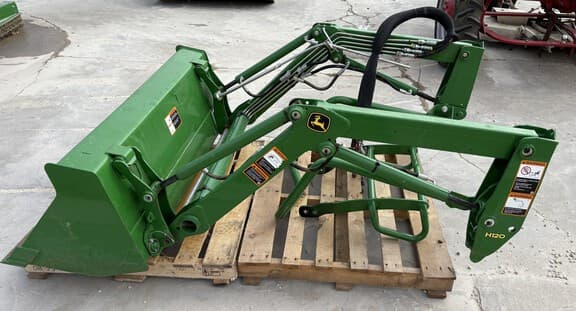 Image of John Deere H120 equipment image 3
