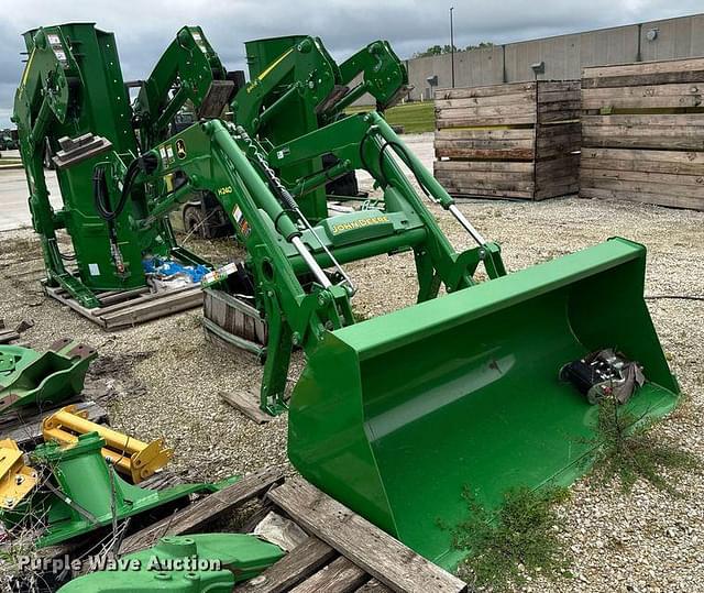 Image of John Deere H240 equipment image 2
