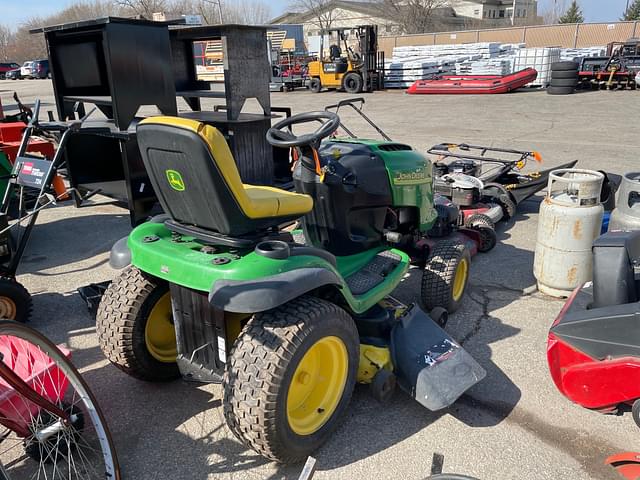 Image of John Deere L111 equipment image 1