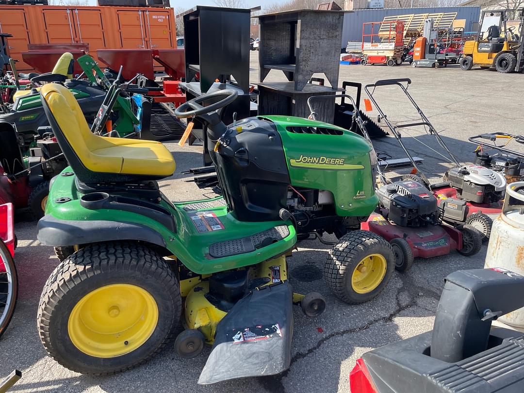 Image of John Deere L111 Primary image