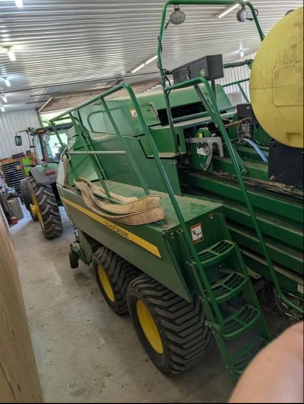 Image of John Deere L330 equipment image 1