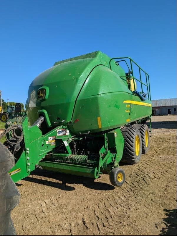 Image of John Deere L330 equipment image 2