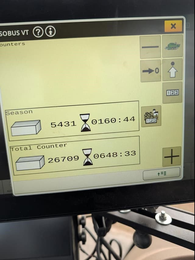 Image of John Deere L330 equipment image 4