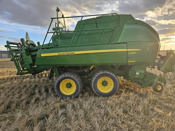 Image of John Deere L330 equipment image 2