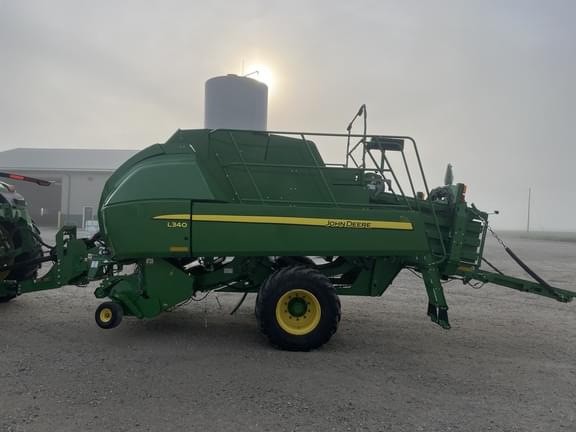 Image of John Deere L340 equipment image 3