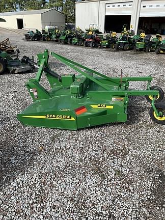 Image of John Deere MX8 equipment image 1