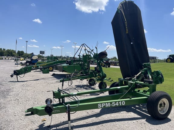 2017 John Deere R310 Equipment Image0