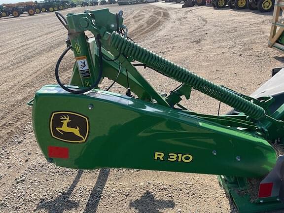 Image of John Deere R310 equipment image 1