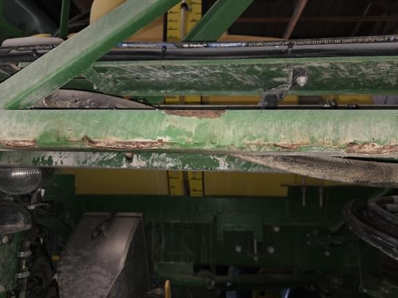 Image of John Deere R4023 equipment image 3